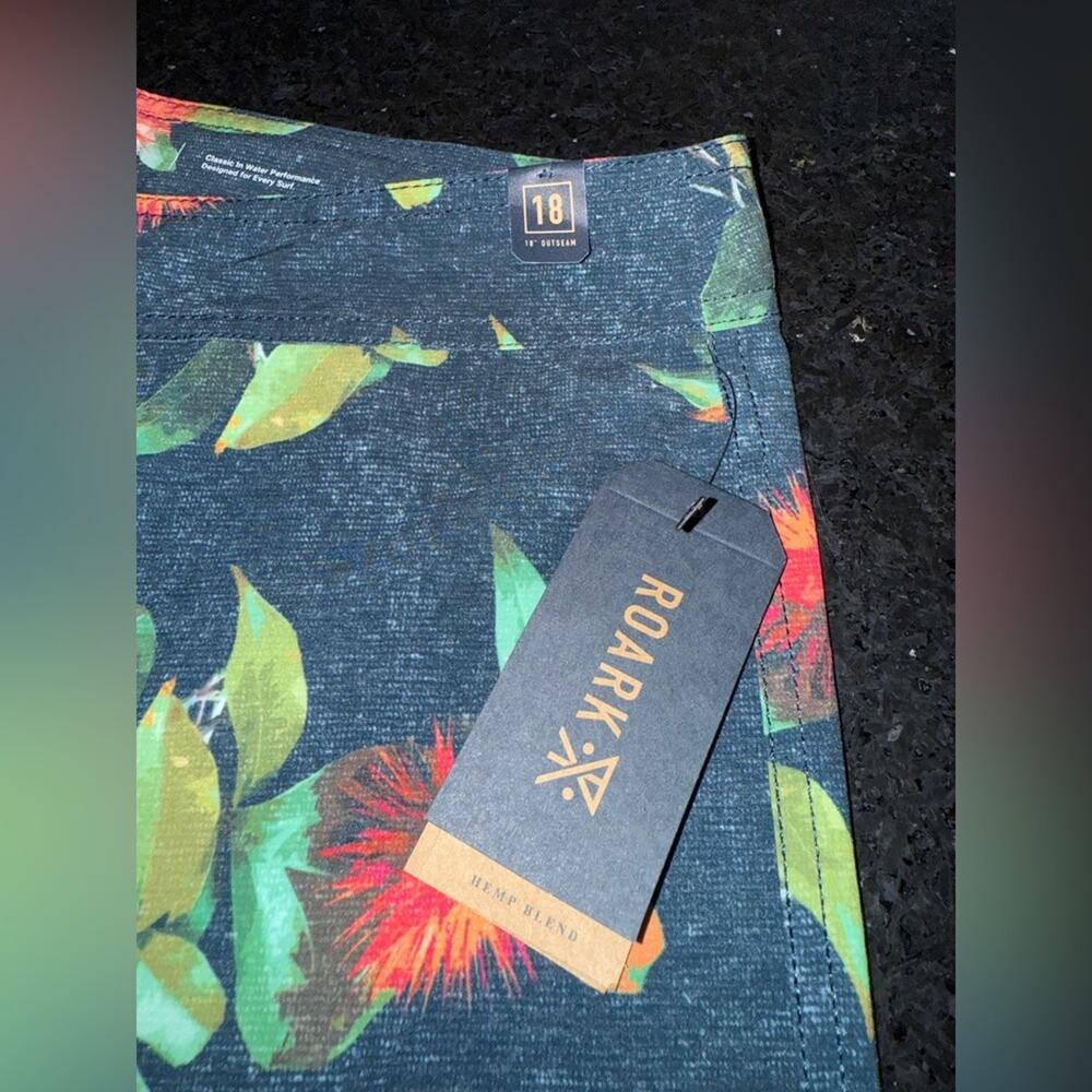 NEW Roark Passage La Selva 18" Men's Boardshorts Floral Heathered Navy Blue 32” - Picture 6 of 13